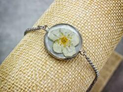 R. M. ékszer Szamócavirágos műgyanta karkötő (19134BA)