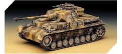 Academy Panzerkampfwagen Ausf. IV H/J harckocsi műanyag modell (1: 35) (MA-13234)