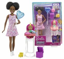 Mattel Barbie bébiszitter játékszett - pink ruhában, színes bőrű baba(FHY97) (FHY97-GRP41)
