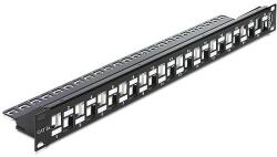 Delock 19" méretű, 24db lépcsőzetes elrendezésű porttal rendelkező Keystone patchpanel tehermentesít (43278)