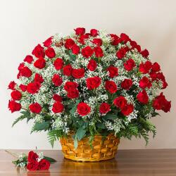 Virág és ajándékküldés Rózsakosár - virágkosár - meglepetesem - 188 250 Ft