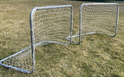 ENERO Focikapu szett hálóval - 2 db acél kapu, 78x56x45 cm - ENERO (VIC_1039466)