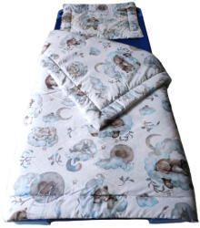 2 részes ovis 90x130 cm ágynemű garnitúra - mackó és barátai pasztell kék felhőn mintás
