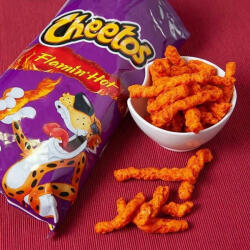 Cheetos Flamin Hot csípős chips 80g