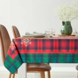 Eurofirany Cherry bársonyos tapintású karácsonyi asztalterítő piros/zöld 140x200 cm