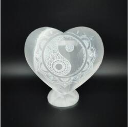R. M. ékszer Ásványok Szelenit szív álló yin yang 10-12cm (109609)
