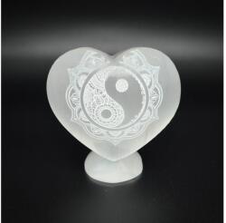 R. M. ékszer Ásványok Szelenit szív álló yin yang 6-7cm (109643)