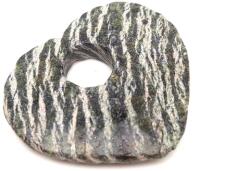 R. M. ékszer Krizotil szerpentin fánk szív 35x35mm (010295)