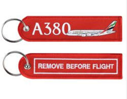 Emirates remove Before Flight kulcstartó A380
