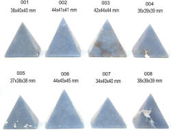  Piramida Angelit de Peru Mineral Natural - 28-44 x 34-45 x 34-45 mm - 1 Buc