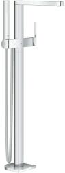 GROHE Plus kád és zuhany csaptelep térben álló StarLight Chrome 23846003