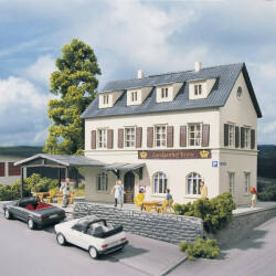 Piko Hobby Country Inn Krone - 61830 H0 1: 87 méretarány (PI61830)