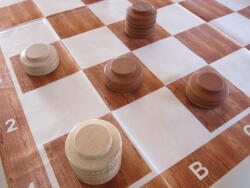 STOA-Games Dámajáték kicsi Játék + játéktér: asztalterítő (120x120cm)