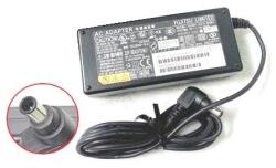 Fujitsu Az eredeti töltő FPCAC45 Fujitsu notebook 16V 3.75A 60W (FS003)