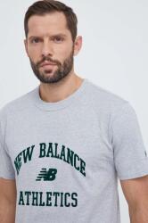 New Balance pamut póló szürke, férfi, nyomott mintás - szürke XL - answear - 15 990 Ft