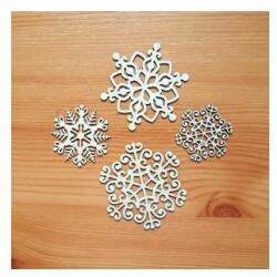  Hókristályok, 4 db/cs. Átm. : 4-5, 5 cm