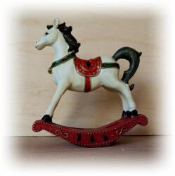  Hintaló, polyresin. Mérete: 70x80x20 mm