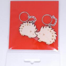  Sünike páros kulcstartó. Teljes mérete (2 süni együtt): 75x40 mm