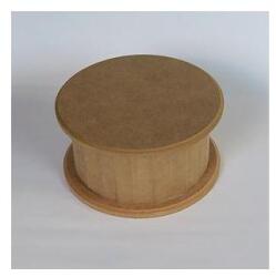 Kerek doboz levehető tetővel. Mérete: 17x17x9 cm