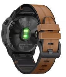 gigapack 22mm bőr hatású QuickFit csatlakozású Garmin pótszíj barna (GP-149247)