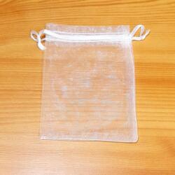  Organza tasak, fehér. Mérete: 7x12 cm