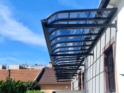 Aluplex 2×3 m-es falra szerelhető előtető, pergola