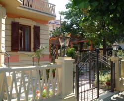Petit Chateau - elmenyplaza - 92 500 Ft