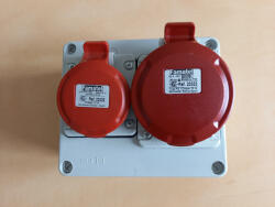 Famatel S. A 3073 szerelő doboz 1db 4P 16A + 1db 4P 32A ipari aljzat, IP44, 3069_4, Famatel S. A (3069_4)