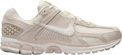 Nike ZOOM VOMERO 5 Cipők hf1553-100 Méret 44, 5 EU