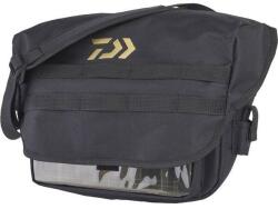 Daiwa Geanta pescuit DAIWA STREET BLACK/GOLD 35X38X12CM (D.MSBG)