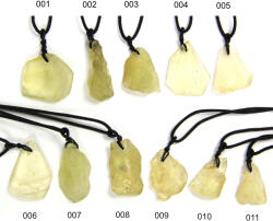  Pandantiv Lybian Desert Glass cu Snur 28-42 x 21-30 x 7-21 mm - Forma naturala neuniforma pentru stil boem- 1 Buc