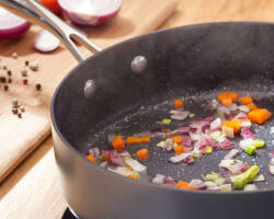 Stellar Stellar-kemény eloxált leveses serpenyő, alumínium, 52x28x9 cm, fekete/ezüst