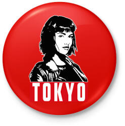 printfashion A nagy pénzrablás - Tokyo fehér - Kitűző, hűtőmágnes - Piros (5792023)
