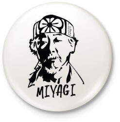 printfashion Miyagi sensei - Kitűző, hűtőmágnes - Fehér (11778924)