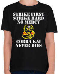 printfashion Cobra Kai never dies - Gyerek póló - Fekete (11777480)