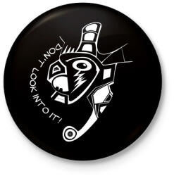 printfashion Nenézzbele! - Kitűző, hűtőmágnes - Fekete (3104292)