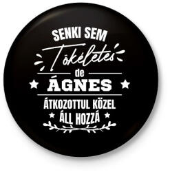 printfashion Egyedi neves névnapi ajándék - Kitűző, hűtőmágnes - Fekete (15724944)