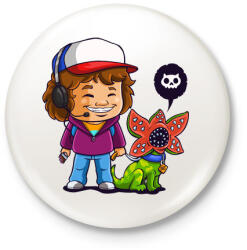 printfashion Dustin & Dart - Kitűző, hűtőmágnes - Fehér (3731884)