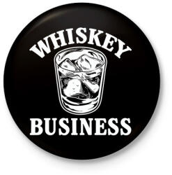 printfashion Whiskey biznisz - Kitűző, hűtőmágnes - Fekete (3097434)