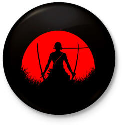printfashion Red Moon Zoro - Kitűző, hűtőmágnes - Fekete (15792772)