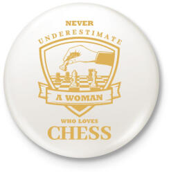 printfashion A woman who loves chess - Kitűző, hűtőmágnes - Fehér (7453408)