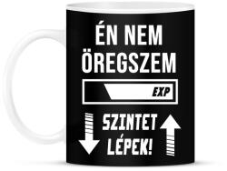 printfashion Én nem öregszem, Szintet lépek - Fehér - Bögre - Fekete (1579113)