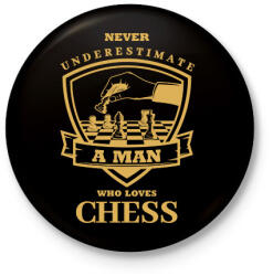 printfashion A man who loves chess - Kitűző, hűtőmágnes - Fekete (7453414)