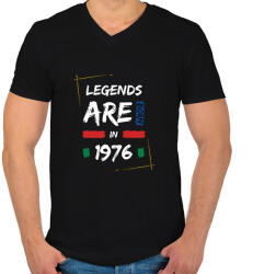printfashion Legends are born in 1976 - Férfi V-nyakú póló - Fekete (14660355)