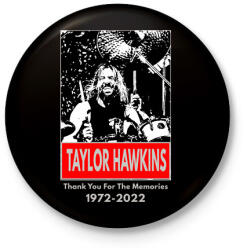 printfashion Taylor Howkins - Kitűző, hűtőmágnes - Fekete (6566495)