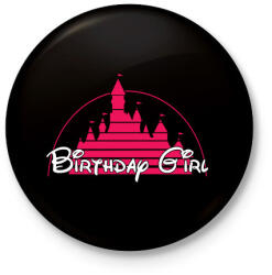 printfashion Szülinapos csaj - Kitűző, hűtőmágnes - Fekete (3094343)