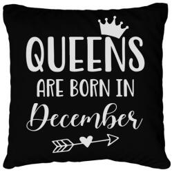 printfashion QUEENS are born in December - Párnahuzat, Díszpárnahuzat - Fekete (5500970)
