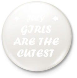 printfashion Júliusi csajok a legcukibbak - Kitűző, hűtőmágnes - Fehér (3079805)