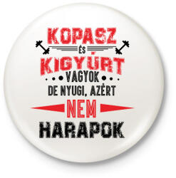 printfashion Kopasz és kigyúrt vagyok - Kitűző, hűtőmágnes - Fehér (8259405)