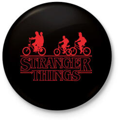 printfashion Stranger Things felirat - Kitűző, hűtőmágnes - Fekete (4606020)